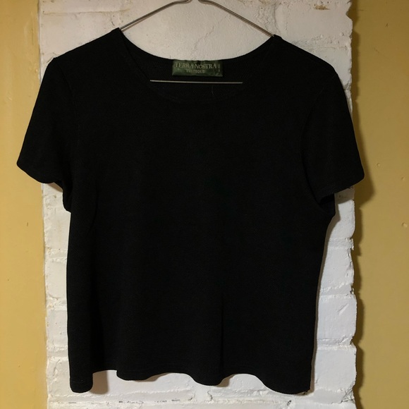 Black crop top - Picture 1 of 3